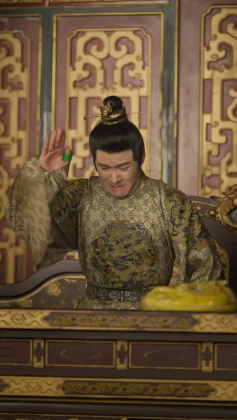 เพลิงแค้นใต้ม่านวังหลวง