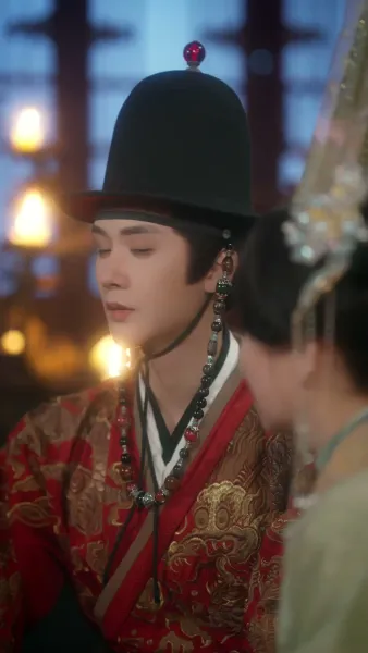 เพลิงแค้นใต้ม่านวังหลวง