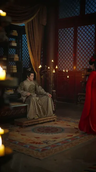 เพลิงแค้นใต้ม่านวังหลวง