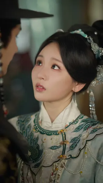 เพลิงแค้นใต้ม่านวังหลวง