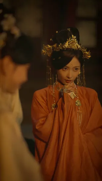 เพลิงแค้นใต้ม่านวังหลวง