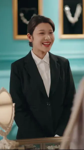 สามีที่ดูเย็นชา ทิ้งหน้ากากแล้วจูบฉันจนต้องน้ำตาซึม