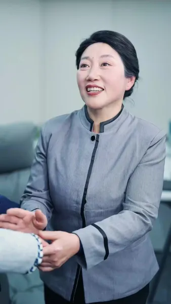 แต่งงานสายฟ้าแลบกับ มหาเศรษฐีลึกลับ