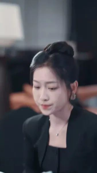 แต่งงานสายฟ้าแลบกับ มหาเศรษฐีลึกลับ