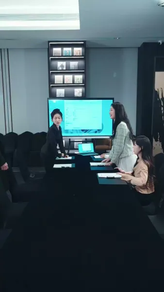 แต่งงานสายฟ้าแลบกับ มหาเศรษฐีลึกลับ