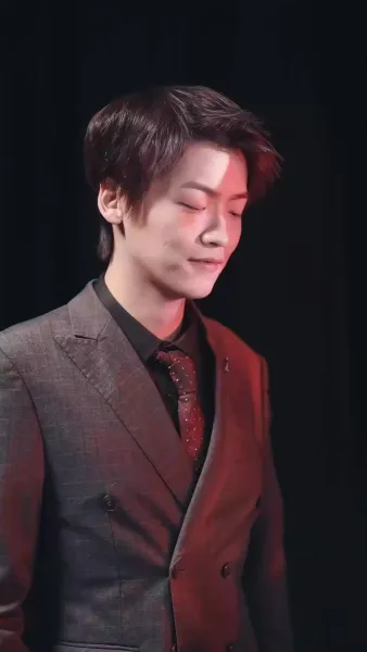 แต่งงานสายฟ้าแลบกับ มหาเศรษฐีลึกลับ