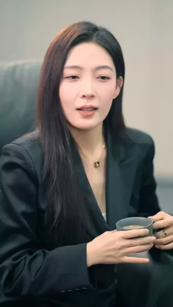 แต่งงานสายฟ้าแลบกับ มหาเศรษฐีลึกลับ