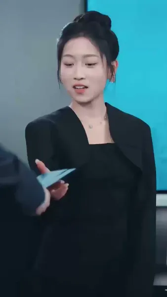 แต่งงานสายฟ้าแลบกับ มหาเศรษฐีลึกลับ