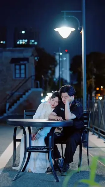 ตำนานลิ้มยิ้ม：เริ่มต้นด้วยงานประจำ