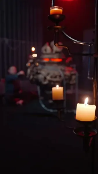 ตำนานลิ้มยิ้ม：เริ่มต้นด้วยงานประจำ