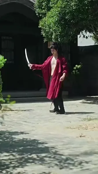 จากชาวนาเป็นมหาบุรุษด้วยระบบแต่งภรรยา