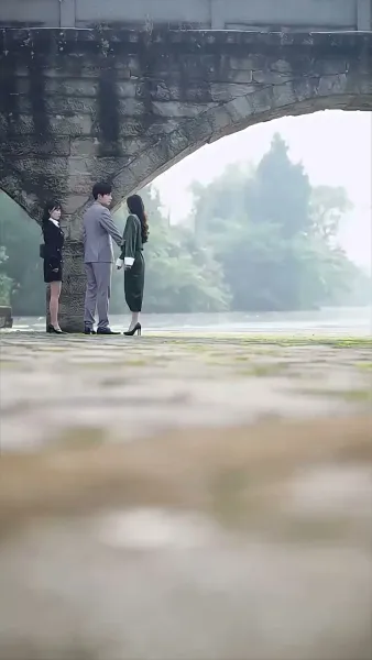 นางอัปลักษณ์ ทวงแค้น