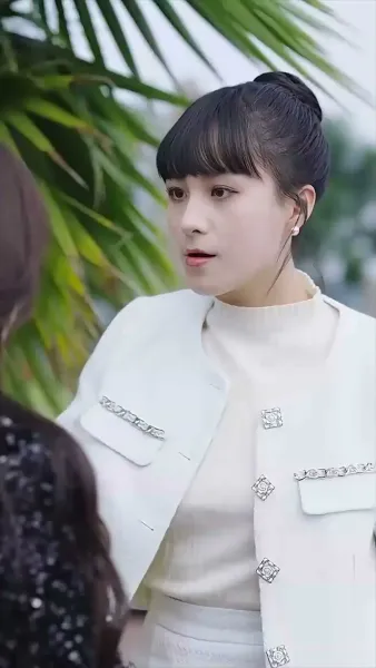 นางอัปลักษณ์ ทวงแค้น