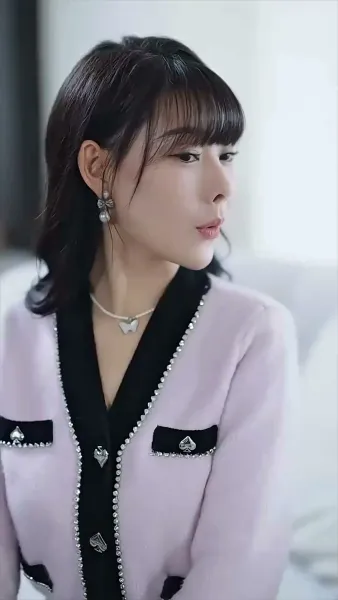 นางอัปลักษณ์ ทวงแค้น