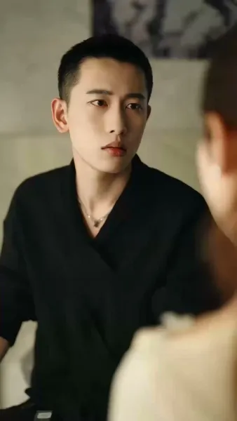 กลิ่นหอมอุบัติรัก  