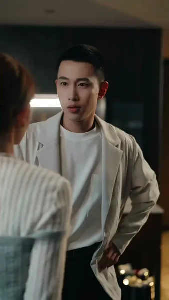 กลิ่นหอมอุบัติรัก  