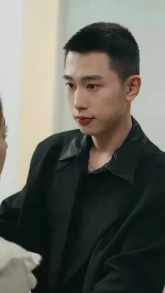 กลิ่นหอมอุบัติรัก  