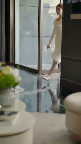 กลิ่นหอมอุบัติรัก  