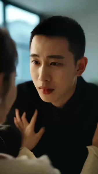 กลิ่นหอมอุบัติรัก  