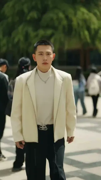 กลิ่นหอมอุบัติรัก  