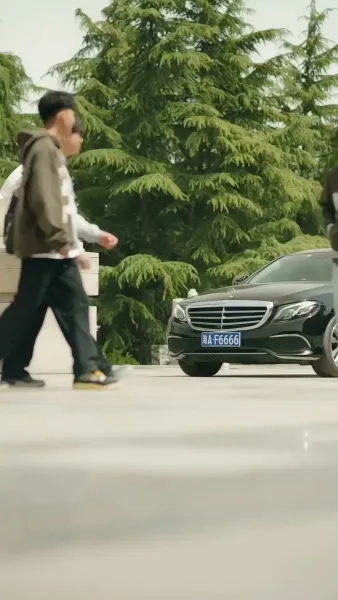 กลิ่นหอมอุบัติรัก  