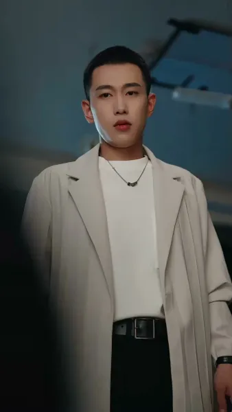 กลิ่นหอมอุบัติรัก  