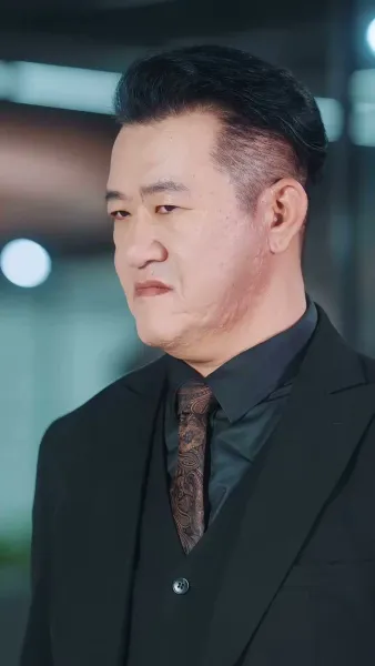 ปักรักใต้เงาแค้น