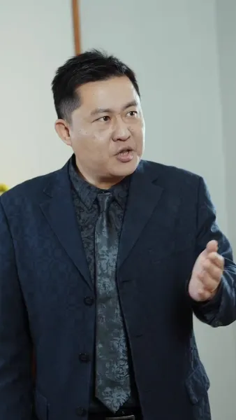 ลีเชียนจิ้งเชียนหลงฉู่ทะเล