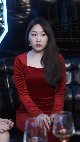 ลีเชียนจิ้งเชียนหลงฉู่ทะเล