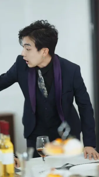 ลีเชียนจิ้งเชียนหลงฉู่ทะเล