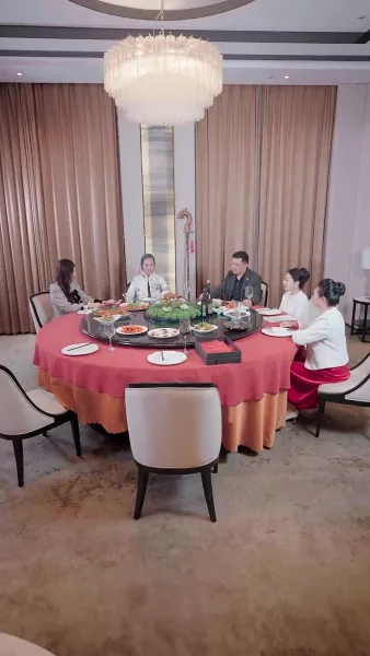 ลีเชียนจิ้งเชียนหลงฉู่ทะเล