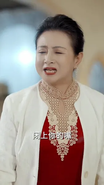 ลีเชียนจิ้งเชียนหลงฉู่ทะเล