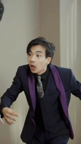 ลีเชียนจิ้งเชียนหลงฉู่ทะเล