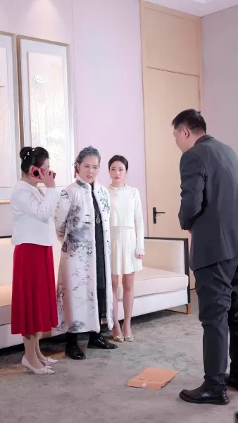 ลีเชียนจิ้งเชียนหลงฉู่ทะเล