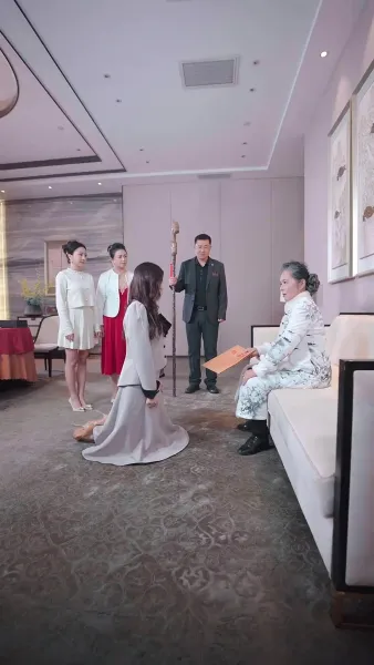 ลีเชียนจิ้งเชียนหลงฉู่ทะเล