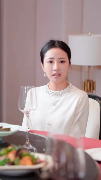 ลีเชียนจิ้งเชียนหลงฉู่ทะเล