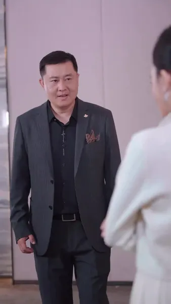 ลีเชียนจิ้งเชียนหลงฉู่ทะเล