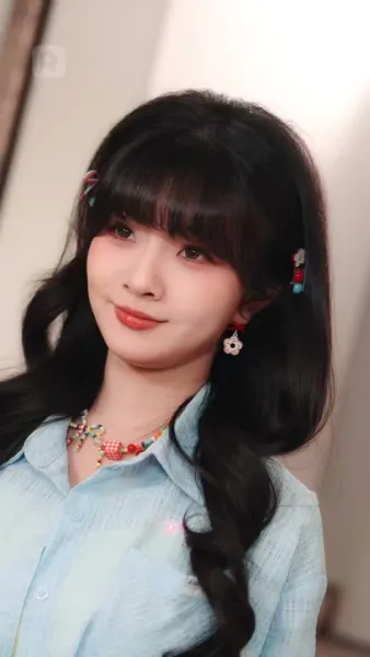 อย่ามายุ่งกับฉัน รู้ไหมใครหนุนหลัง