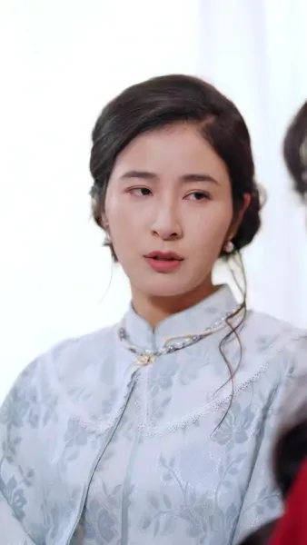 อย่ามายุ่งกับฉัน รู้ไหมใครหนุนหลัง