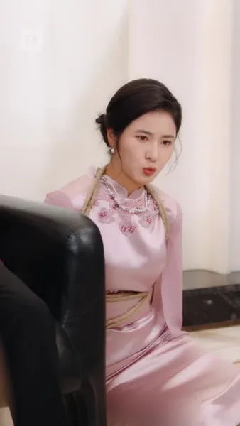 อย่ามายุ่งกับฉัน รู้ไหมใครหนุนหลัง