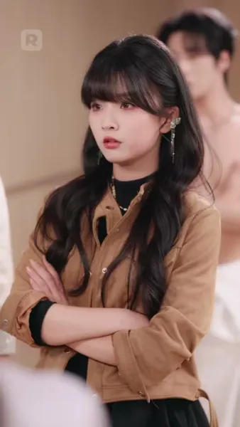 อย่ามายุ่งกับฉัน รู้ไหมใครหนุนหลัง