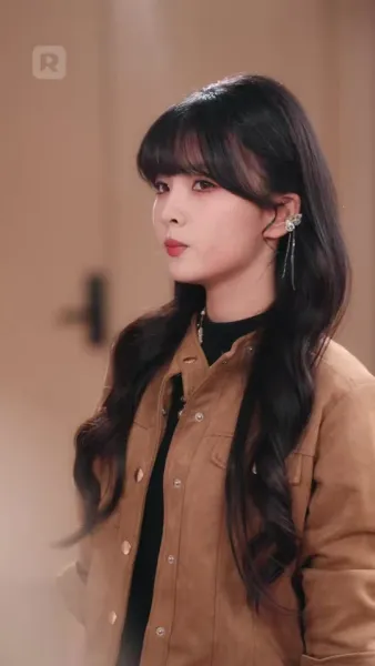 อย่ามายุ่งกับฉัน รู้ไหมใครหนุนหลัง