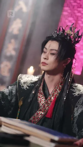 อย่ามายุ่งกับฉัน รู้ไหมใครหนุนหลัง