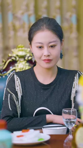 ฉันเด่นสุดในงานเลี้ยงรุ่น