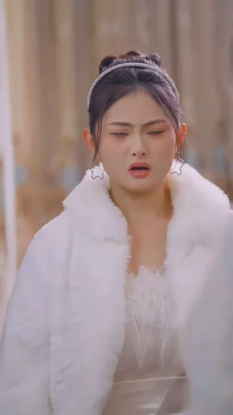 ฉันเด่นสุดในงานเลี้ยงรุ่น