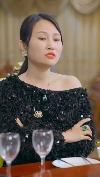 ฉันเด่นสุดในงานเลี้ยงรุ่น