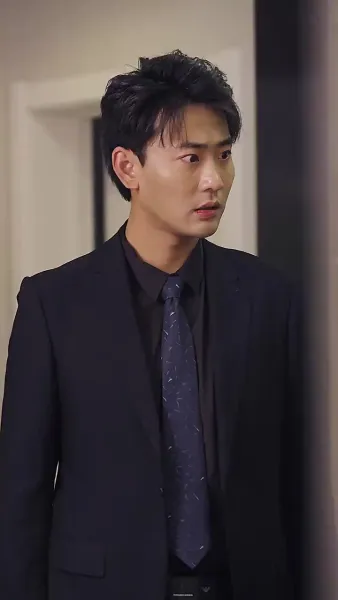 ซุปเปอร์สตาร์สาวตามจีบหลังผมเป็นเศรษฐี