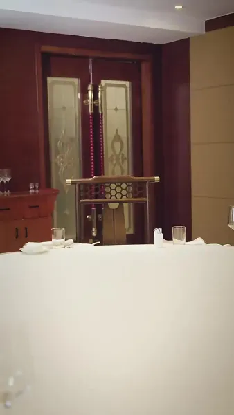 ซุปเปอร์สตาร์สาวตามจีบหลังผมเป็นเศรษฐี