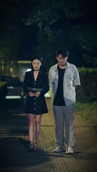 ซุปเปอร์สตาร์สาวตามจีบหลังผมเป็นเศรษฐี