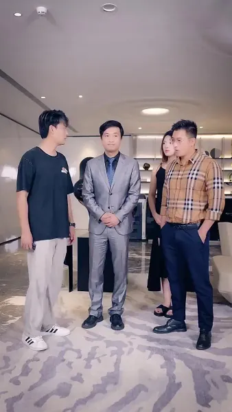 ซุปเปอร์สตาร์สาวตามจีบหลังผมเป็นเศรษฐี